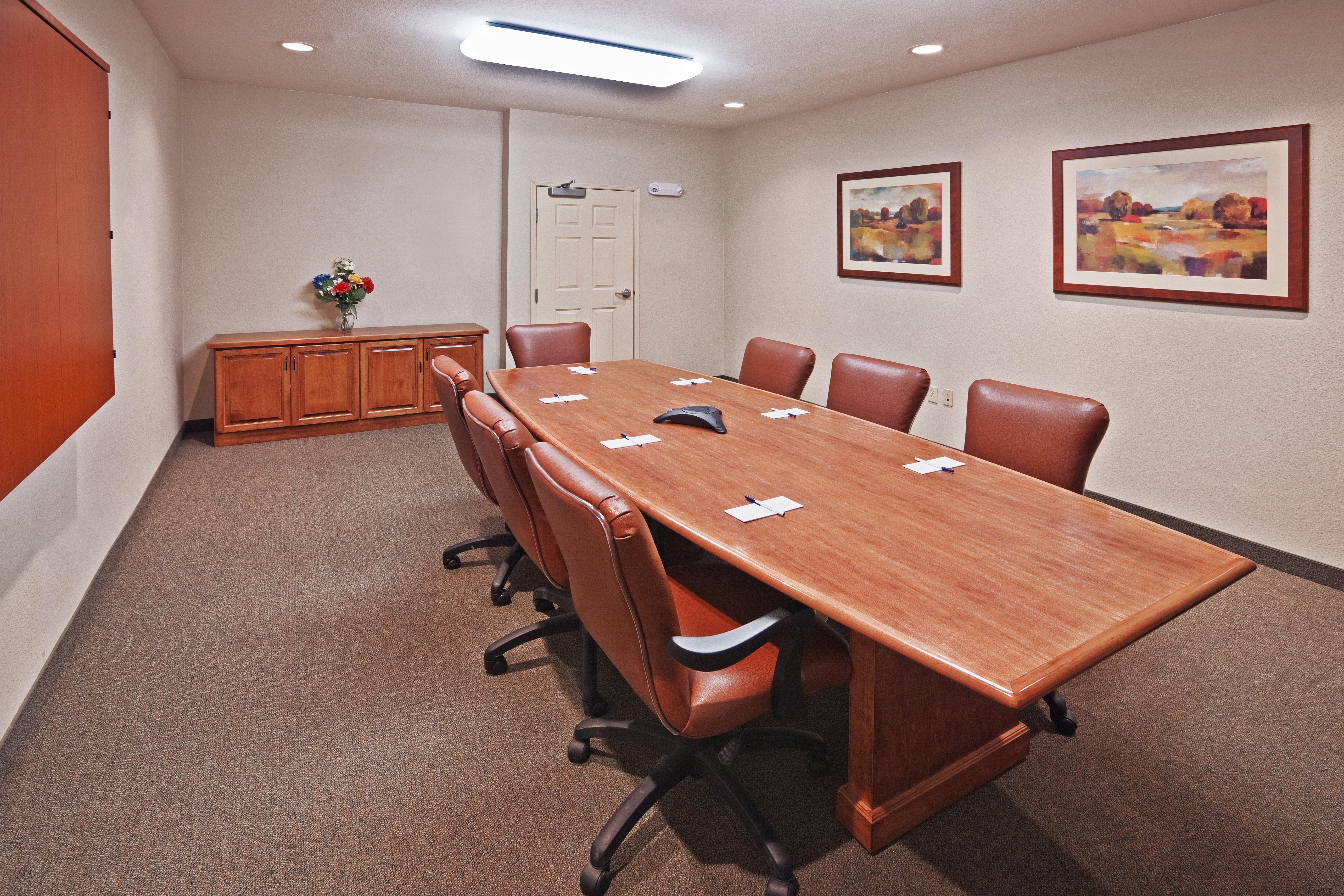 Candlewood Suites Owasso By Ihg Зручності фото
